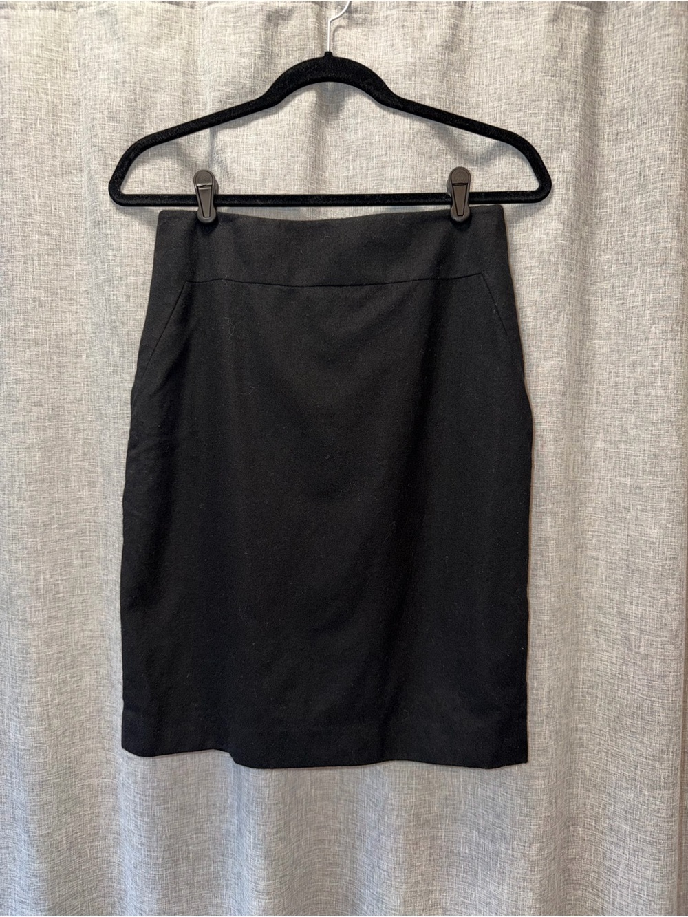 Banana Republic Black Pencil Skirt - Classic Office Staple